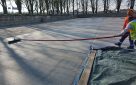 Béton balayé ; idéal pour de grandes surfaces circulées