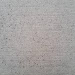 Béton balayé ; idéal pour de grandes surfaces circulées