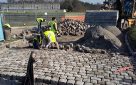 Chantilly Rue du Conétable, Aménagement complet en pavés de remploi , bordures , pavés sur voirie et sur trottoirs; Intégration d’un circuit de chauffage sous le pavage