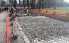 Chantilly Rue du Conétable, Aménagement complet en pavés de remploi , bordures , pavés sur voirie et sur trottoirs; Intégration d’un circuit de chauffage sous le pavage