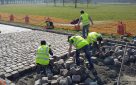 Chantilly Rue du Conétable, Aménagement complet en pavés de remploi , bordures , pavés sur voirie et sur trottoirs; Intégration d’un circuit de chauffage sous le pavage