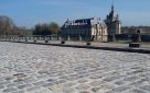 Chantilly Rue du Conétable, Aménagement complet en pavés de remploi , bordures , pavés sur voirie et sur trottoirs; Intégration d’un circuit de chauffage sous le pavage