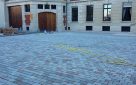 Cour de la Maison de Champagne Veuve Clicquot